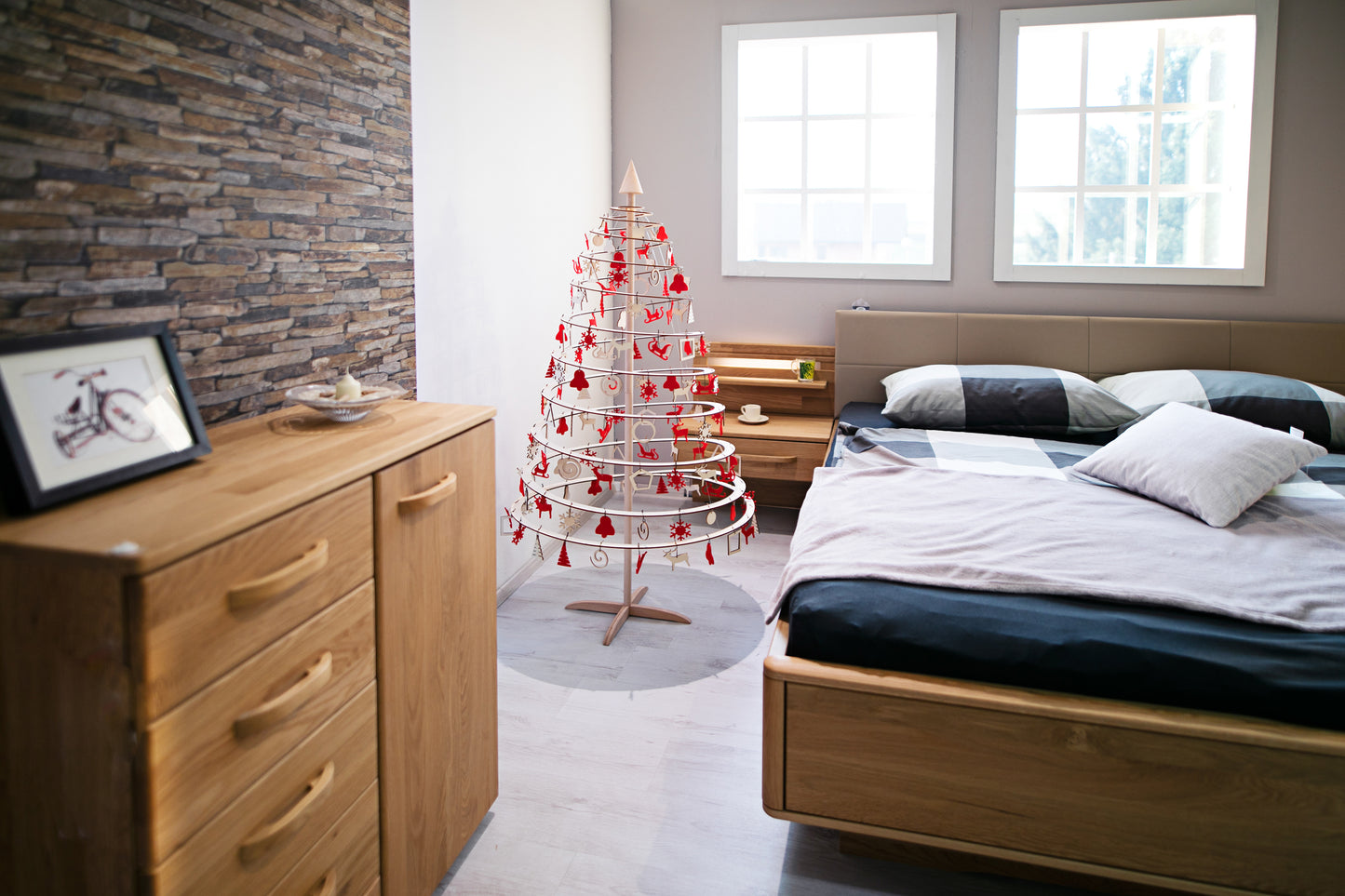 Spira Large - Santa's Light Shop