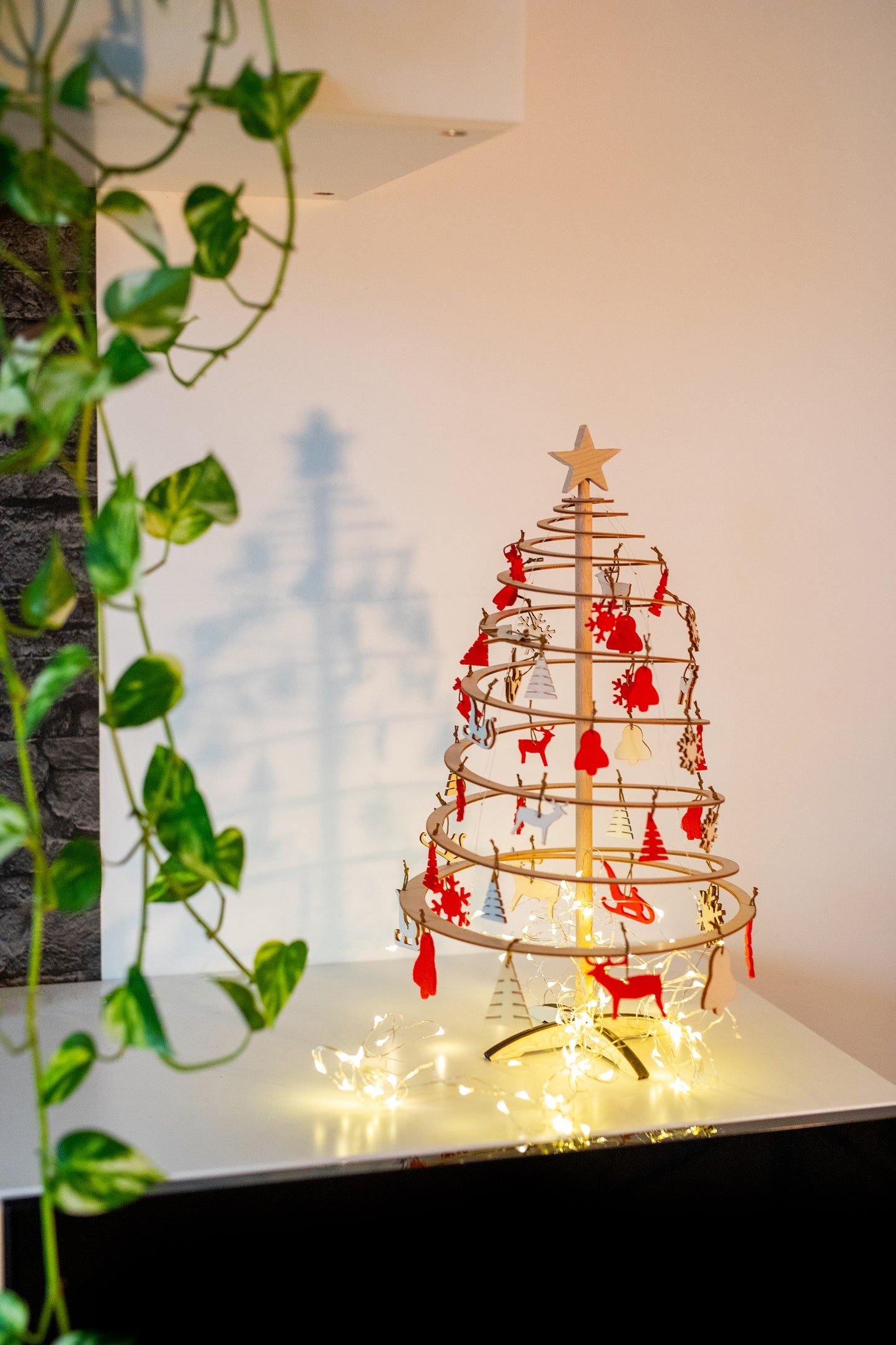 Spira Mini - Santa's Light Shop