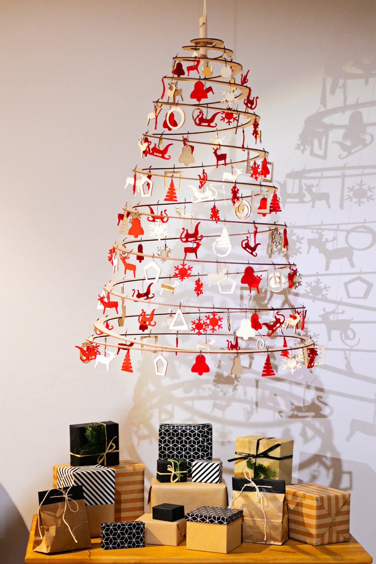 Spira hanger small - Santa's Light Shop